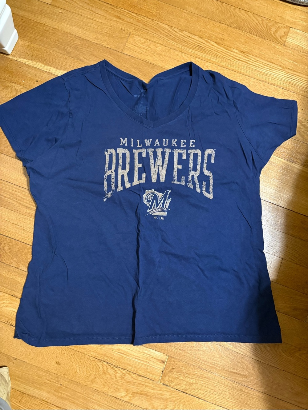 Fanatics Navy Milwaukee Brewers Women's Graphic Tee